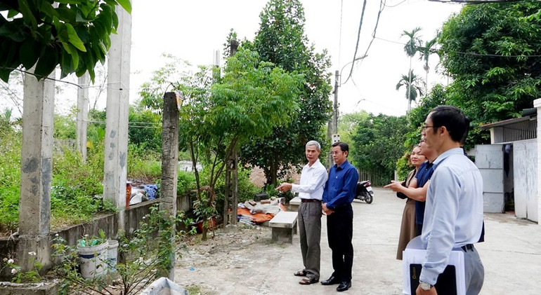 Hội đồng nhân dân thị xã Sơn Tây (Hà Nội) giám sát việc thực hiện kế hoạch đầu tư công.