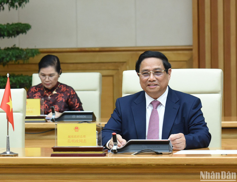 Thủ tướng Phạm Minh Chính phát biểu tại cuộc hội đàm với Thủ tướng Trung Quốc Lý Cường. (Ảnh: TRẦN HẢI)