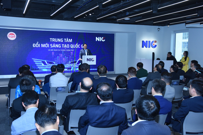 Thủ tướng Phạm Minh Chính phát biểu tại Trung tâm Đổi mới sáng tạo quốc gia.