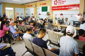 Phường Thanh Khê thực hiện giải quyết thủ tục hành chính cho người dân.