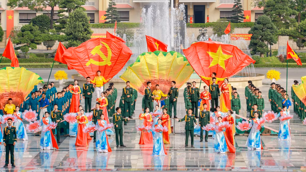 Chương trình "Đồng diễn nghệ thuật" do Quân khu 7 tổ chức.