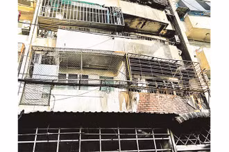 Hiện trường vụ cháy căn hộ tại cư xá Độc Lập, phường Phú Thọ Hòa, Thành phố Hồ Chí Minh.