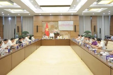 Toàn cảnh cuộc làm việc của Đoàn giám sát. 