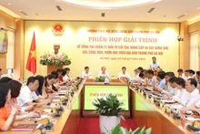 Quang cảnh phiên họp giải trình do Thường trực Hội đồng nhân dân thành phố Hà Nội tổ chức.