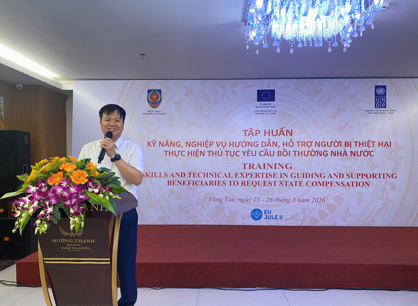 Ông Nguyễn Ngọc Vũ, Phó Cục trưởng Đăng ký giao dịch bảo đảm và Bồi thường nhà nước phát biểu tại hội nghị.