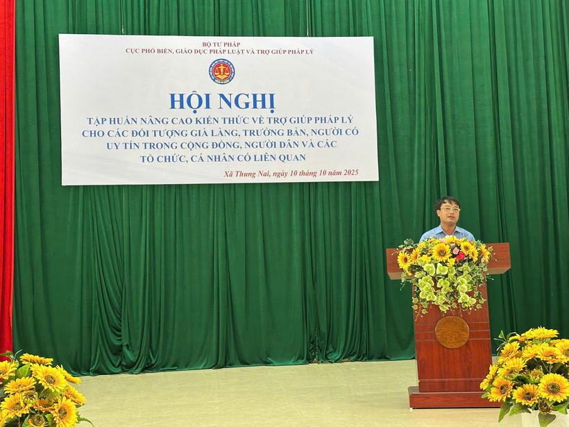 Ông Lưu Văn Trường, Phó Chủ tịch Ủy ban nhân dân xã Thung Nai phát biểu tại Hội nghị.