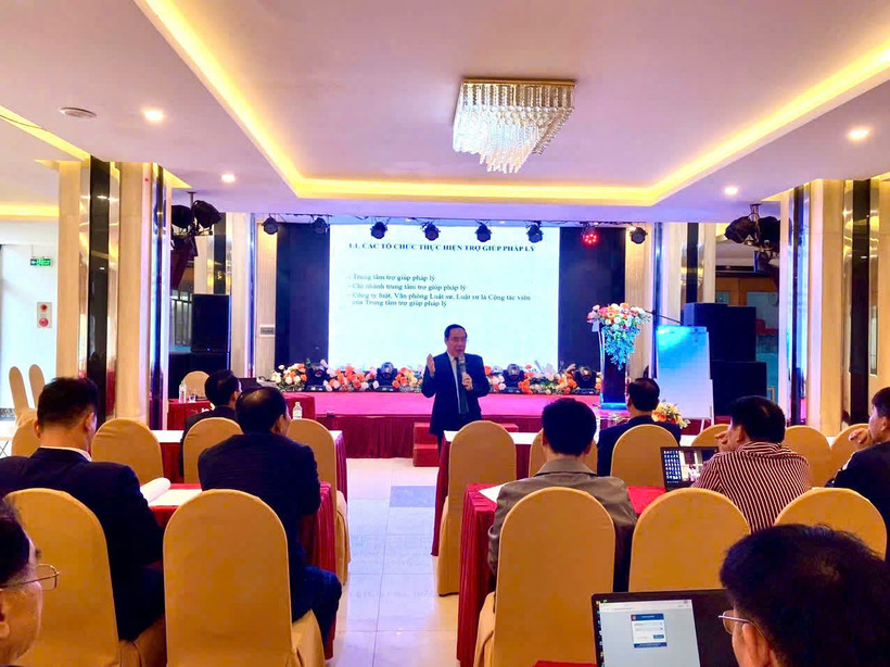 TS, luật sư Nguyễn Văn Điệp phát biểu tại buổi tập huấn.