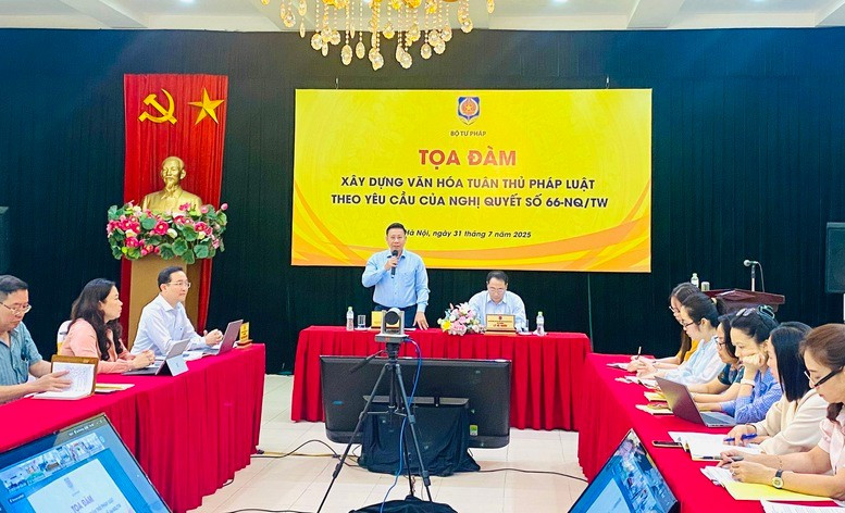 Nhiều hội nghị, hội thảo được tổ chức để đưa Nghị quyết vào đời sống. (Ảnh DIỆU ANH)