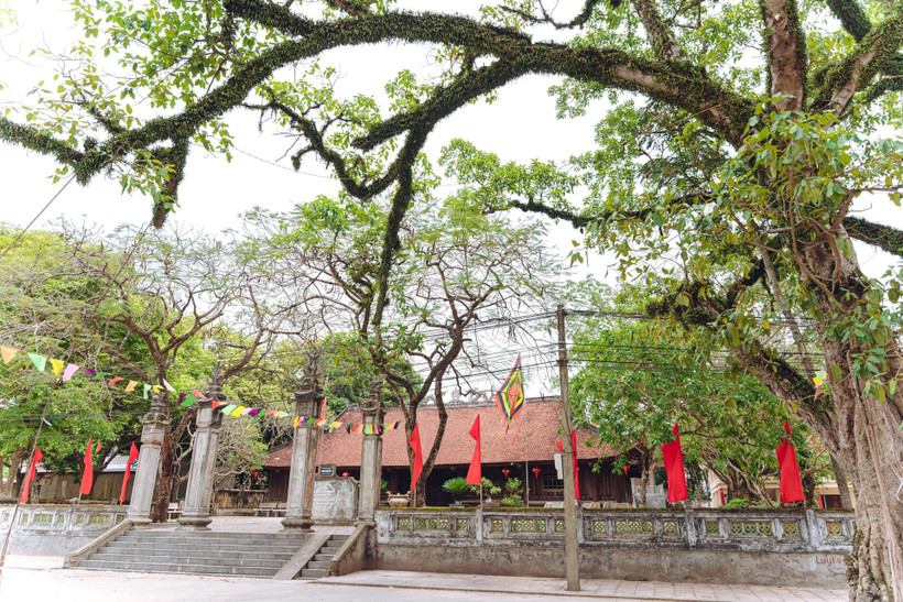 Đình Vân Xuyên là nơi phát động nhân dân đứng lên giành chính quyền ở huyện Hiệp Hòa, tháng 6/1945.