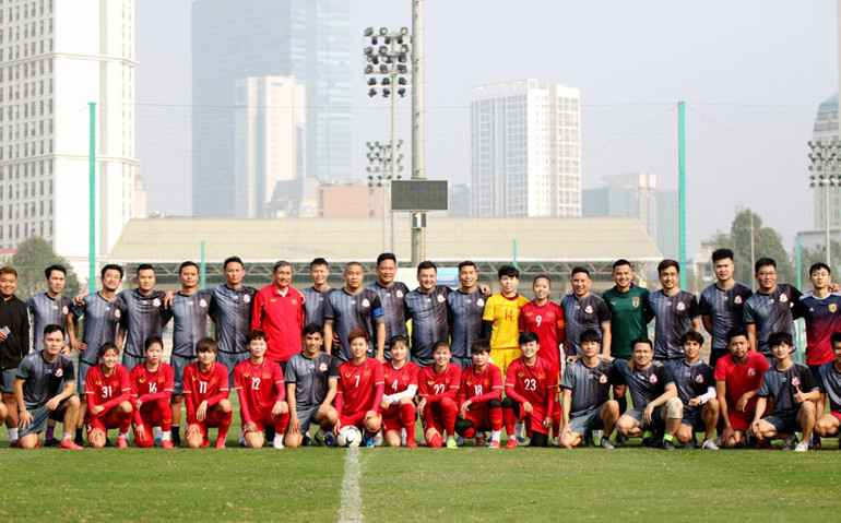 Đội tuyển nữ Quốc gia đấu tập với Đội cựu cầu thủ SEA Games 23 -0