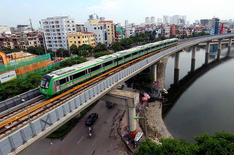 Dự án đường sắt đô thị Cát Linh - Hà Đông có ý nghĩa quan trọng trong giao thông công cộng và khởi đầu cho quy hoạch đường sắt. Chính thức khai thác thương mại tuyến đường sắt đô thị Cát Linh - Hà Đông -0