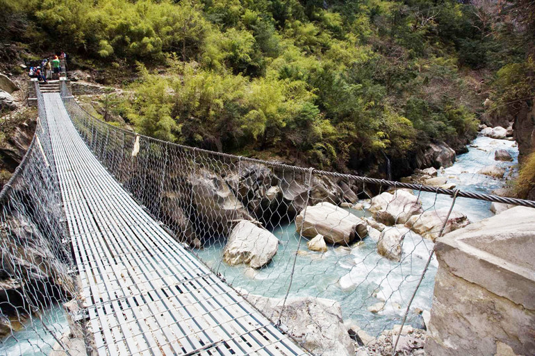 Cầu Ghasa, Nepal (Ảnh: CurlyTales) 10 cây cầu không dành cho những người yếu tim -0