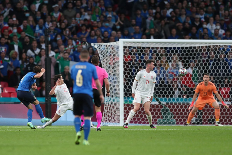 Cận cảnh cuộc đấu kinh điển Italia - Tây Ban Nha ở bán kết EURO 2020 -0