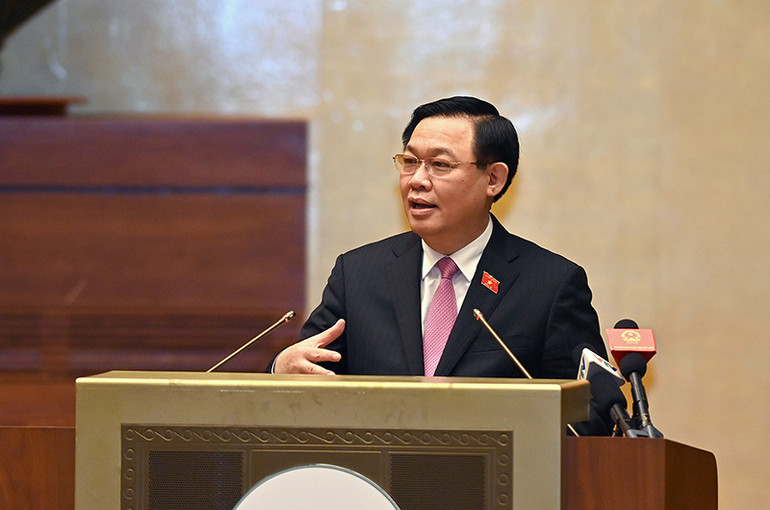 Chủ tịch Quốc hội Vương Đình Huệ phát biểu tại buổi lễ. (Ảnh: DUY LINH) Trao Quyết định, Nghị quyết của Đảng đoàn Quốc hội và Ủy ban Thường vụ Quốc hội về công tác tổ chức -0