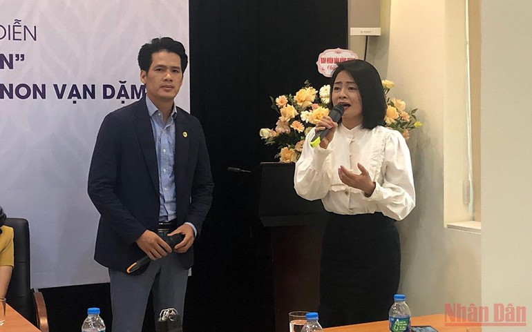 Các nghệ sĩ Nhà hát Cải lương Việt Nam trình bày một đoạn trích trong vở diễn "Nợ nước non". Ra mắt bộ tiểu thuyết và vở diễn về cuộc đời Chủ tịch Hồ Chí Minh -0