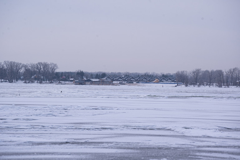 Mùa đông bên dòng Volga -0