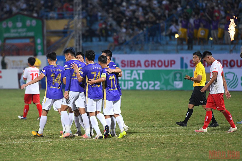 CLB Hà Nội giành chiến thắng đậm trong ngày chia tay Quang Hải -0