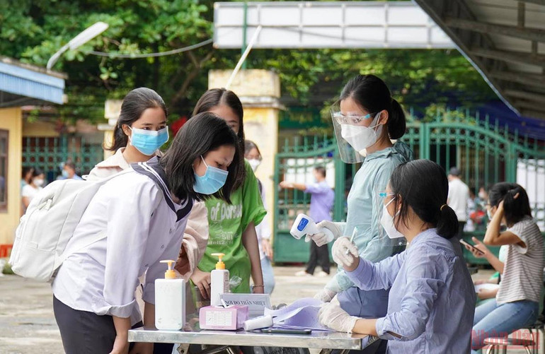 Ngành giáo dục và đào tạo tỉnh Nam Định đang tích cực chuẩn bị cho gần 20.000 thí sinh dự kỳ thi tốt nghiệp THPT năm học 2021-2022. Nam Định chuẩn bị cho gần 20.000 thí sinh thi tốt nghiệp THPT -0