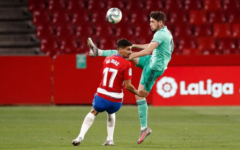 Thắng trận thứ 9 liên tiếp, Real chạm một tay vào cúp bạc La Liga -0