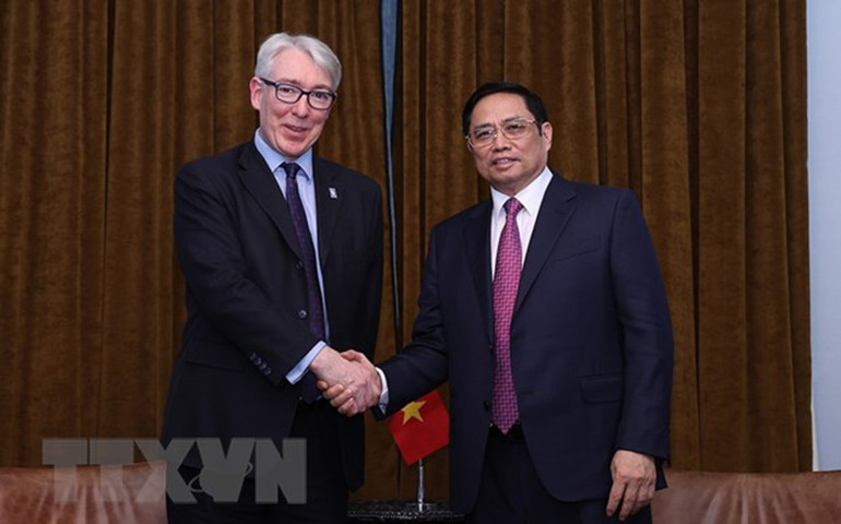 Thủ tướng tiếp lãnh đạo các doanh nghiệp, đại học hàng đầu ở Anh -0