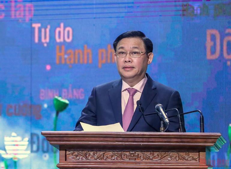 Chủ tịch Quốc hội Vương Đình Huệ phát biểu tại chương trình. (Ảnh: Duy Linh) Giao lưu điển hình trong học tập và làm theo tư tưởng, đạo đức, phong cách Hồ Chí Minh -0