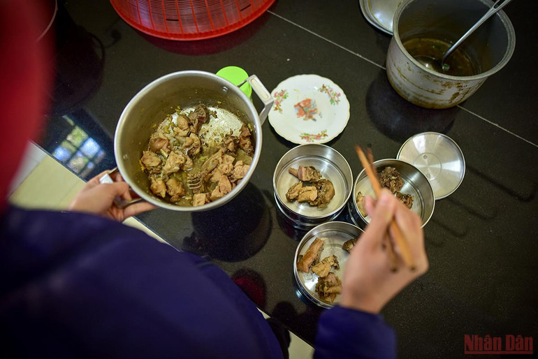 “Mối lương duyên” trong trung tâm điều dưỡng thương bệnh binh -0