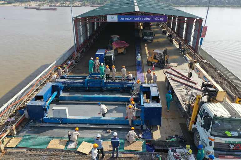 “Sửa cầu Thăng Long bảo đảm cả kỹ thuật và chất lượng là thách thức lớn” -0