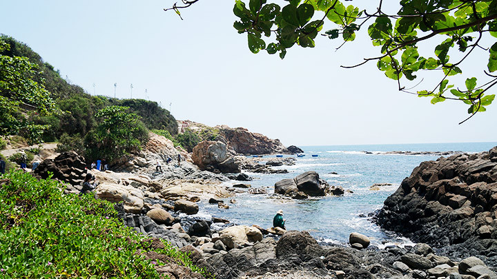 Gành Đá Đĩa mùa hút khách -0