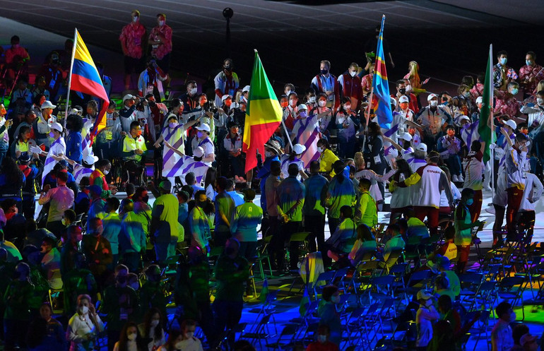 Rực rỡ sắc màu lễ bế mạc Paralympic Tokyo 2020 -0