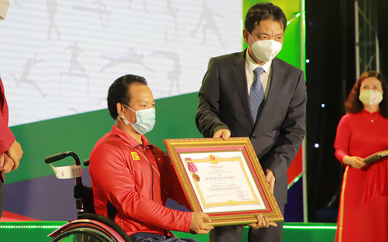 Sôi động chương trình Vinh quang Thể thao Việt Nam -0