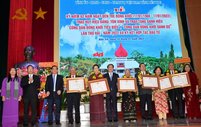 Kỷ niệm 62 năm Ngày Bến Tre Đồng khởi -0