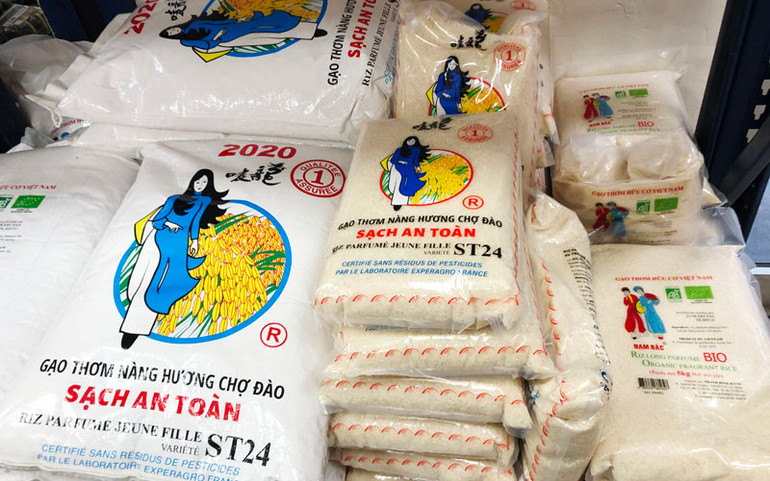 Đi chợ Tết Tân Sửu ở Paris -0