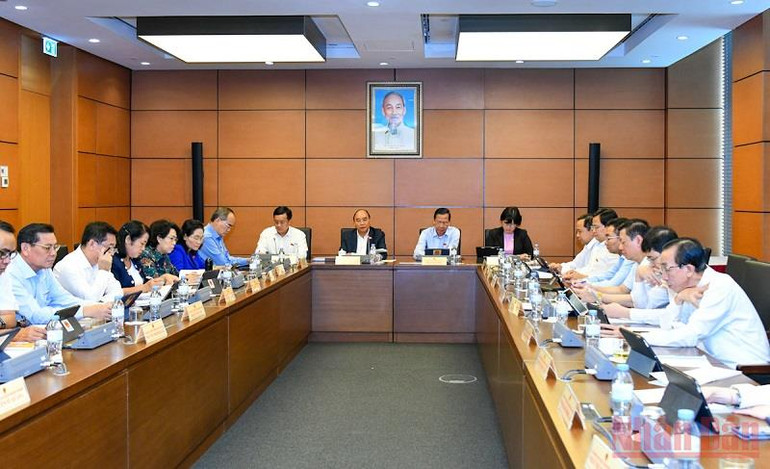 Quang cảnh phiên thảo luận tại Tổ 2. (Ảnh: LINH NGUYÊN) Chủ tịch nước: Cần nâng cao hơn nữa chất lượng khám, chữa bệnh cho trẻ em -0