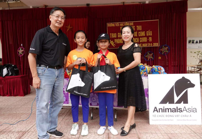 Trao giải vẽ tranh “Em và gấu chung tay phòng, chống dịch Covid-19” -0