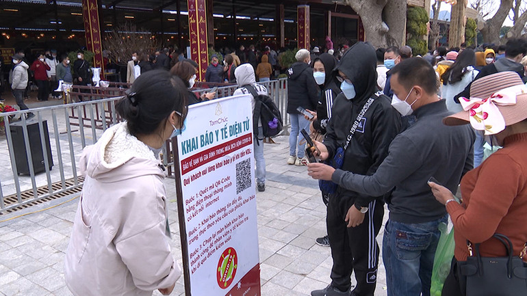 Khu du lịch quốc gia Tam Chúc đón hàng nghìn du khách trong dịp Tết -0