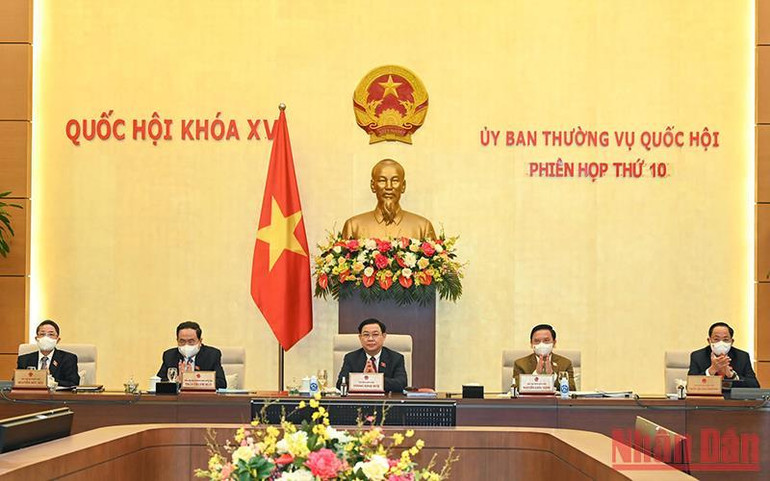 Phát triển ngành dầu khí để phát triển kinh tế đất nước -0