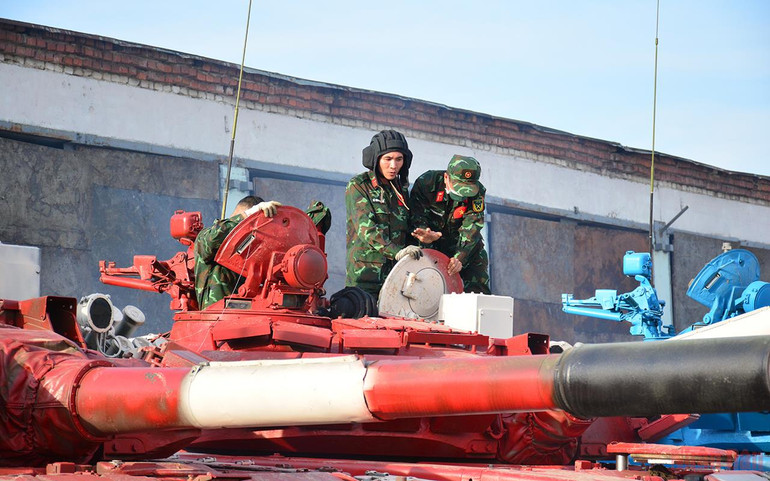 Cận cảnh 4 chiếc xe tăng màu đỏ của đội tuyển Việt Nam tại Army Games 2021 -1