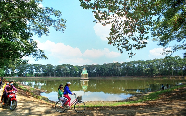 Thắng cảnh Ao Bà Om, Trà Vinh. Quảng bá du lịch Bến Tre – Trà Vinh -0