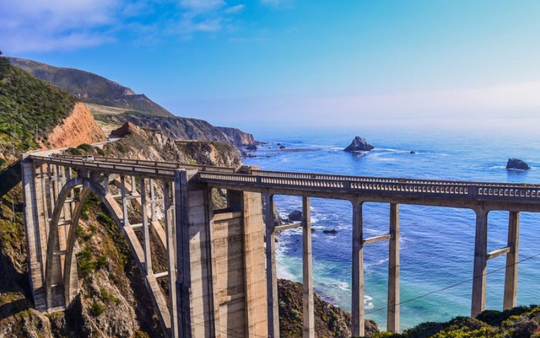 Cầu Vàng lọt tốp những cây cầu đẹp nhất thế giới ảnh 4