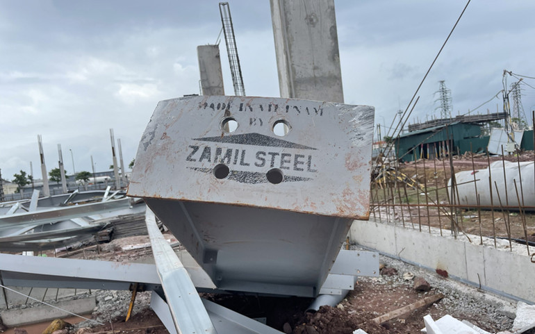 Đổ sập hàng chục nghìn m2 nhà xưởng đang thi công tại KCN Cảng biển Hải Hà -0