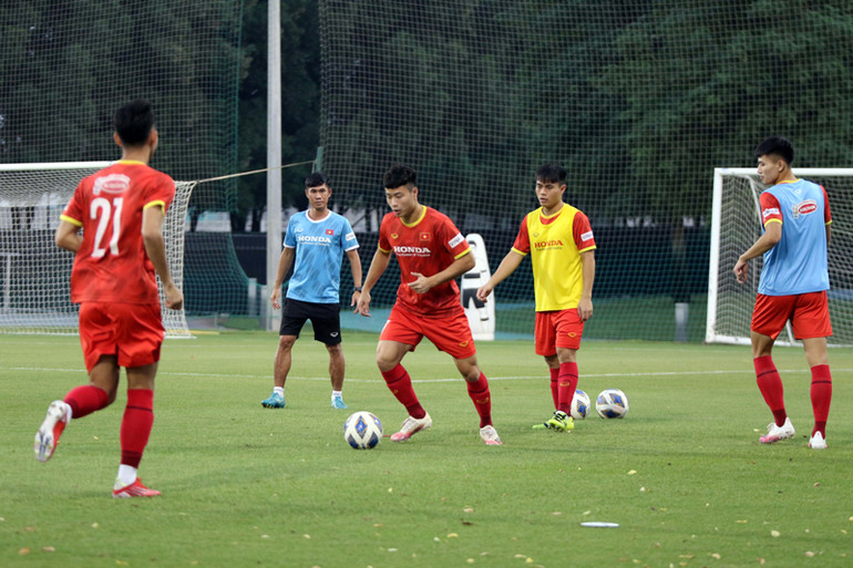 U23 Việt Nam rèn lối chơi chuẩn bị cho cuộc “tổng duyệt” trước U23 Kyrgyzstan -0