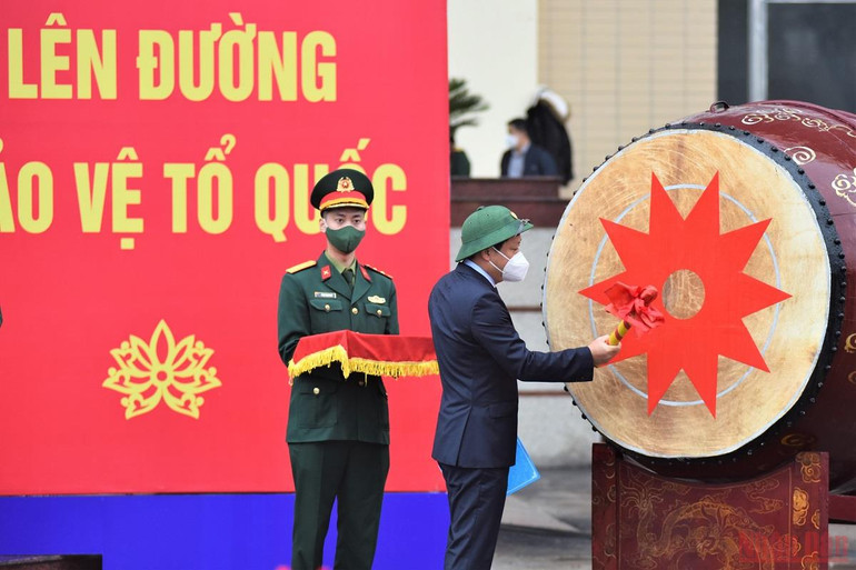 30 quận huyện, thị xã Hà Nội tổ chức lễ giao nhận quân năm 2022 -0