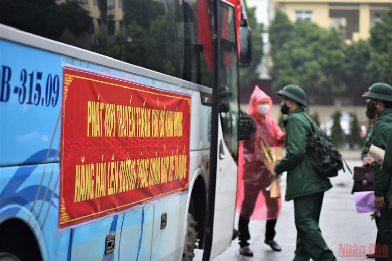 30 quận huyện, thị xã Hà Nội tổ chức lễ giao nhận quân năm 2022 -0