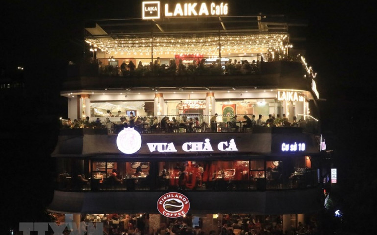 Nhịp sống nhộn nhịp đã quay trở lại phố cổ Hà Nội -0