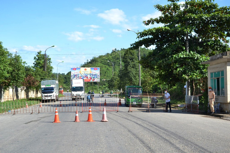 Lào Cai nỗ lực bảo vệ luồng xanh vận tải Cửa khẩu Kim Thành -0