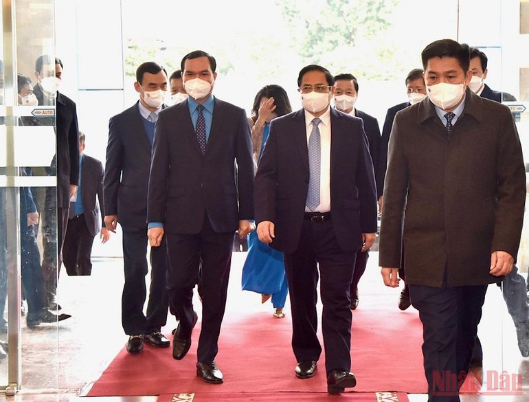 Thủ tướng dự Chương trình tôn vinh “75 nghìn sáng kiến, vượt khó, phát triển”, -0