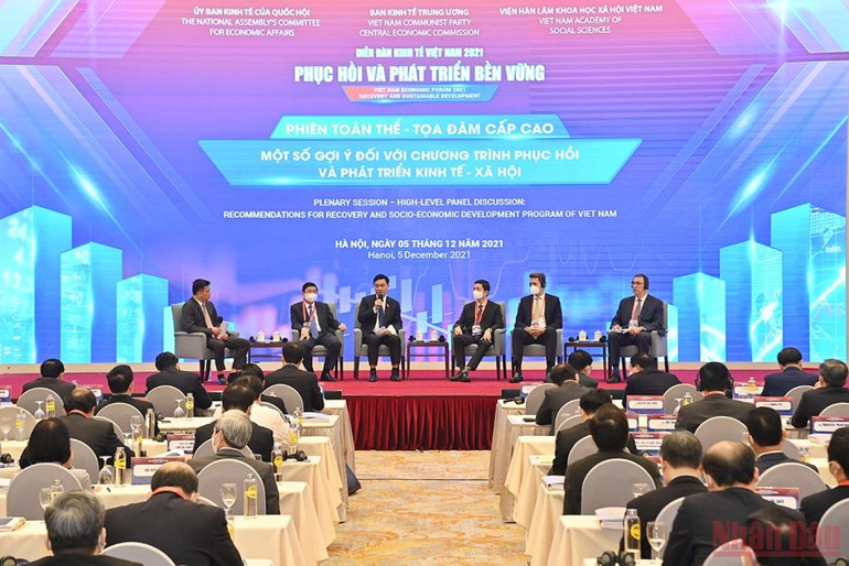 Nhiều ý kiến tâm huyết, thiết thực trong việc phục hồi và phát triển kinh tế-xã hội tại Diễn đàn Kinh tế Việt Nam 2021 -0