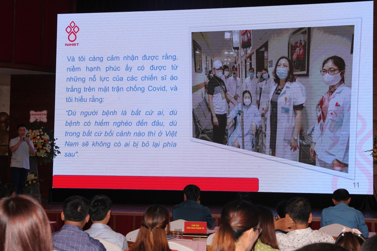 Tôn vinh những hy sinh thầm lặng của cán bộ y tế trong cuộc chiến Covid-19 -0