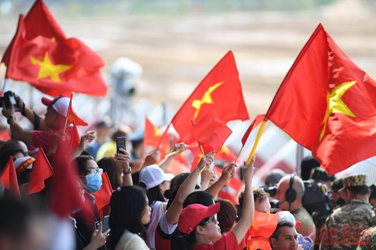 Kíp xe số 3 thi đấu bùng nổ, đội tuyển Việt Nam tạm xếp thứ 9 bảng 1 -0