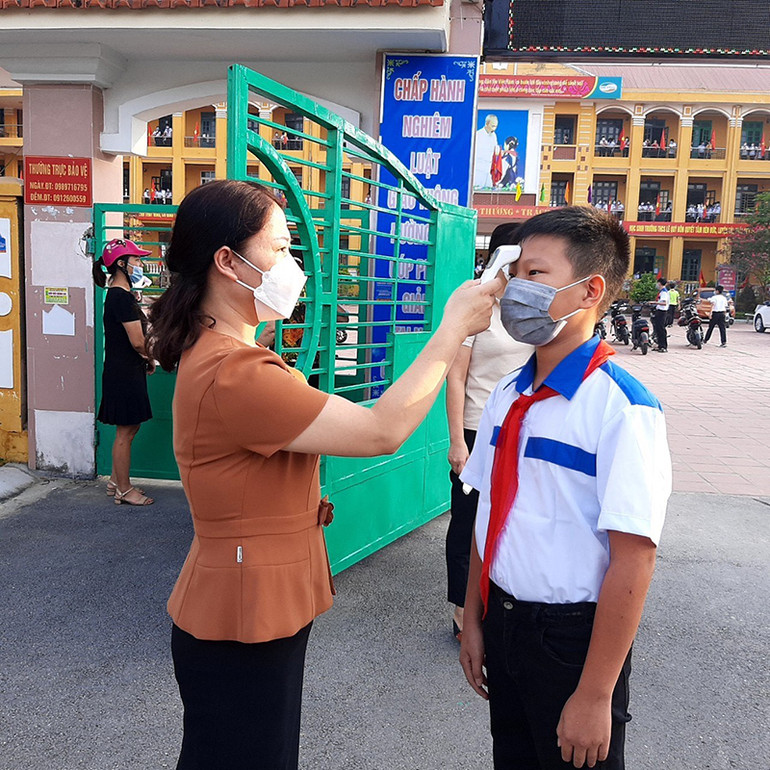 Việc học ở vùng xanh Tuyên Quang -0